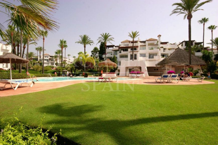 Apartamento en Alcazaba Beach, Estepona