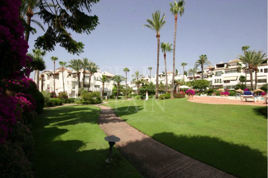 Apartment in Alcazaba Beach, Estepona