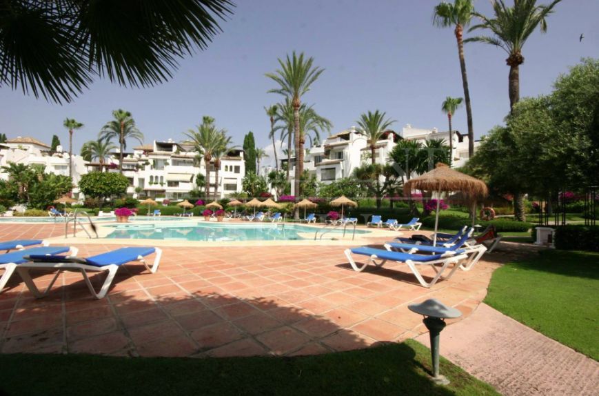 Apartamento en Alcazaba Beach, Estepona