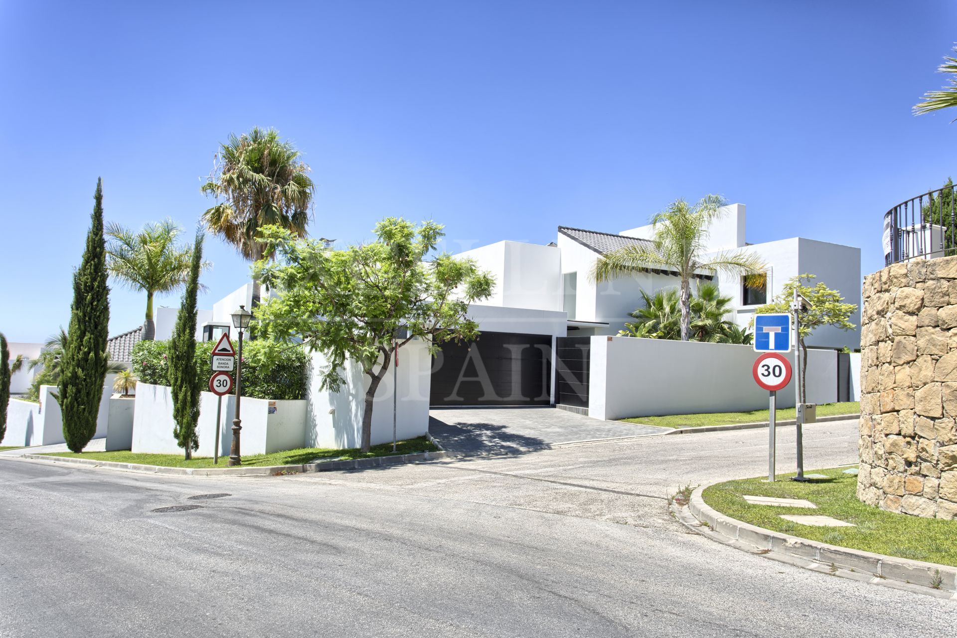 Villa in Los Flamingos Golf, Benahavis