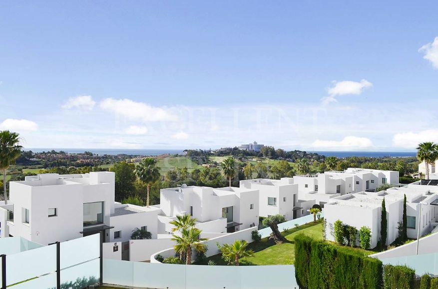 Villa en Atalaya Fairways, Benahavis