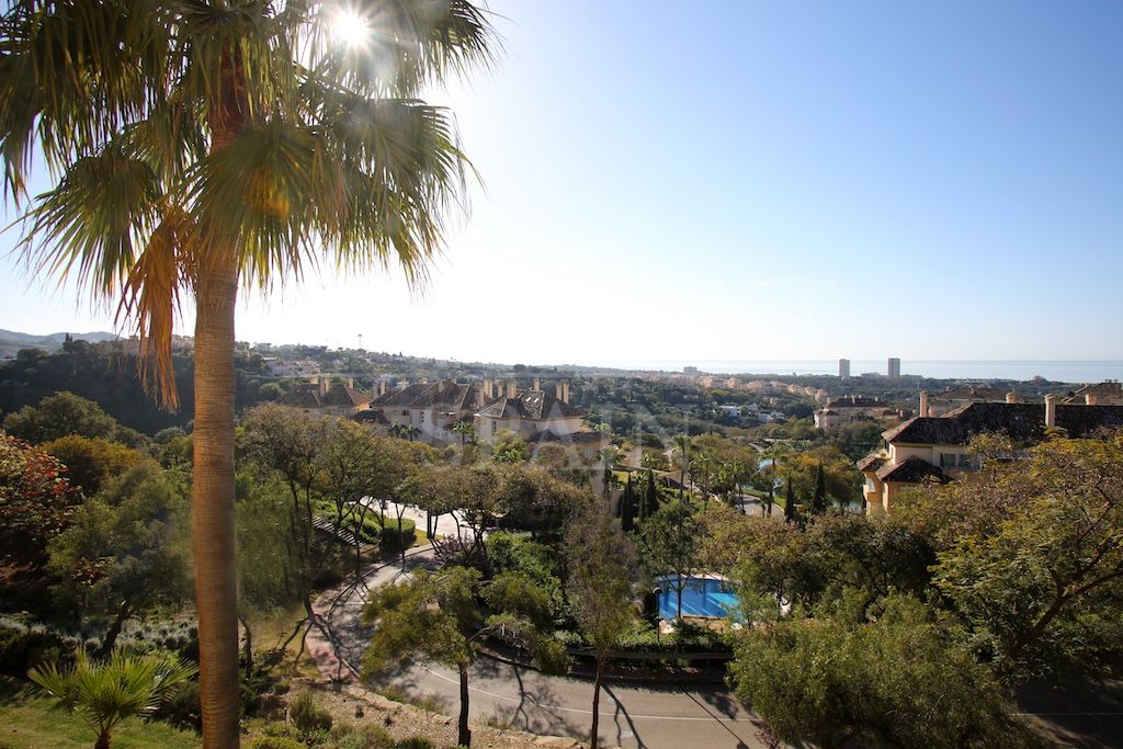 Apartment in Elviria Hills, Marbella East