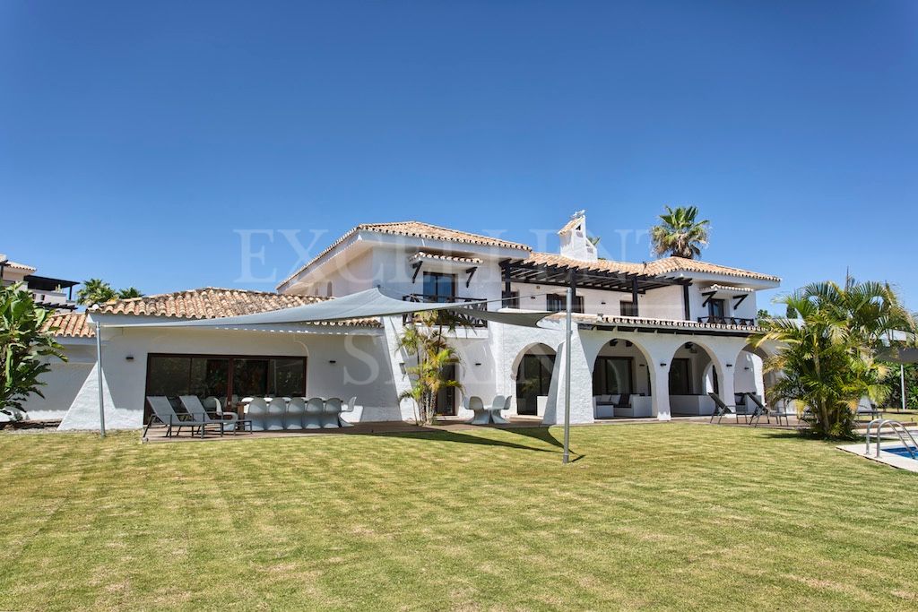 Espaciosa villa en Nueva Andalucía, Marbella, cerca del Centro Plaza y Puerto Banús