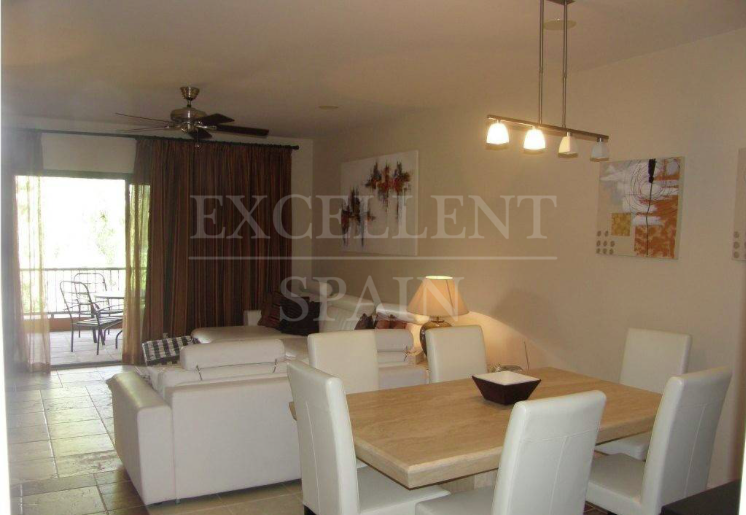 Apartment in Benatalaya, Estepona