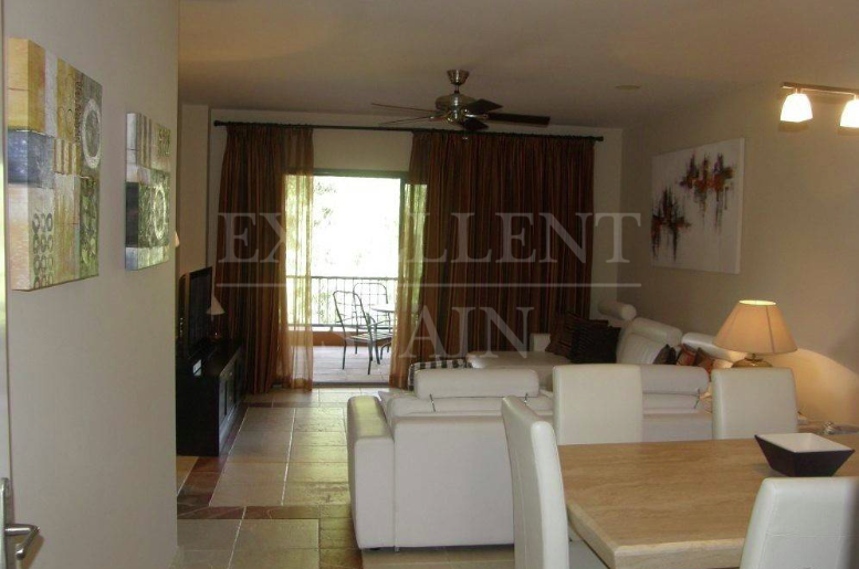 Apartment in Benatalaya, Estepona