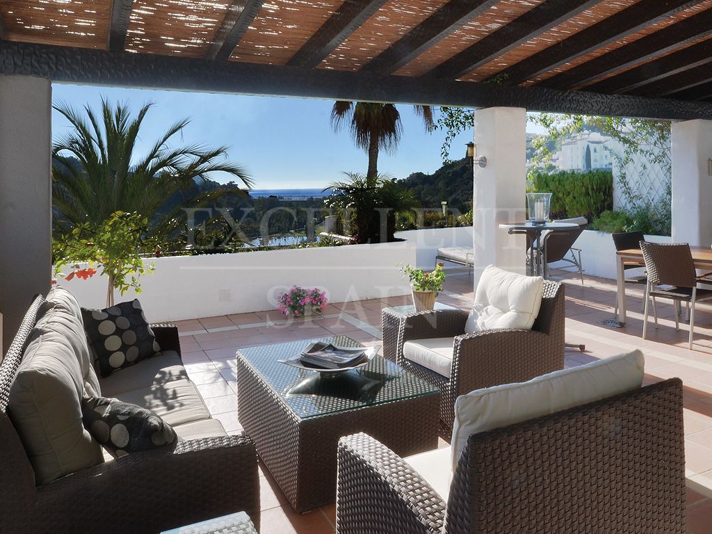 Lomas de la Quinta, Benahavis, bright penthouse with beautiful sea views