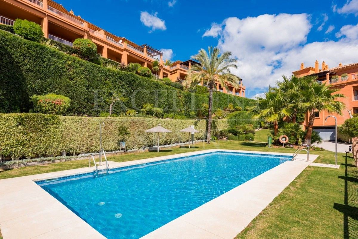 Appartement begane grond in Benatalaya, Estepona