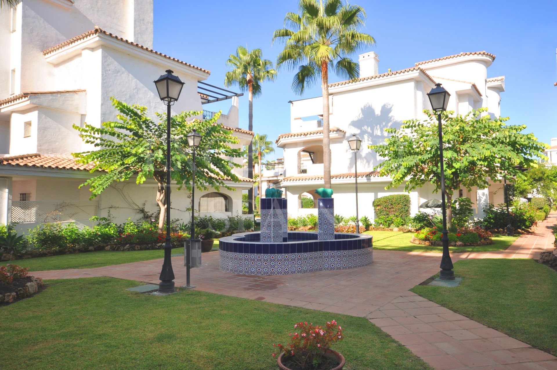 Apartment in Los Naranjos de Marbella, Nueva Andalucia