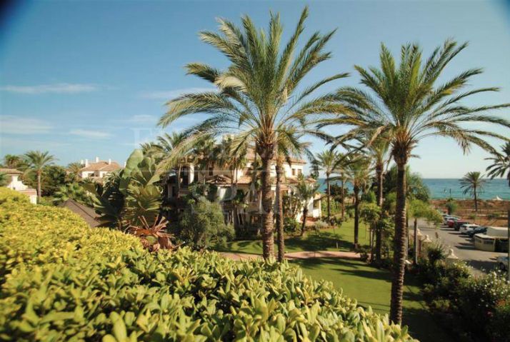 Wohnung in Los Monteros Playa, Marbella Ost