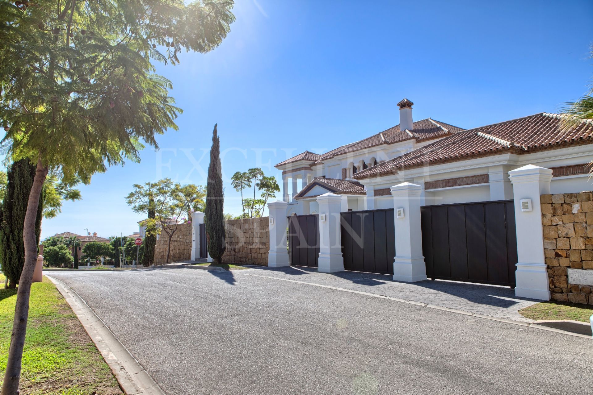 Villa in Los Flamingos Golf, Benahavis