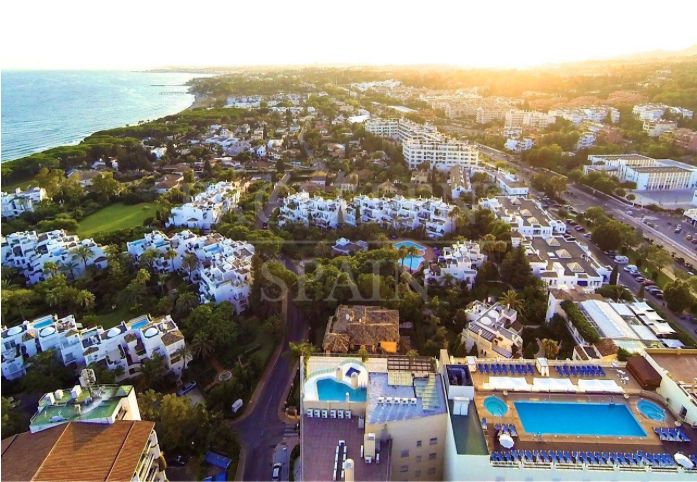 Golden Mile, Marbella, spektakuläre Dachwohnung mit Panorama Ausblick zum Verkauf