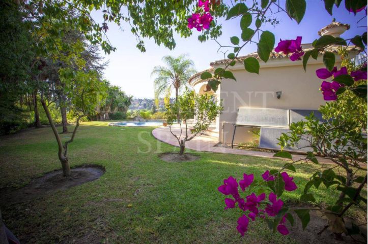 Villa in El Paraiso, Estepona