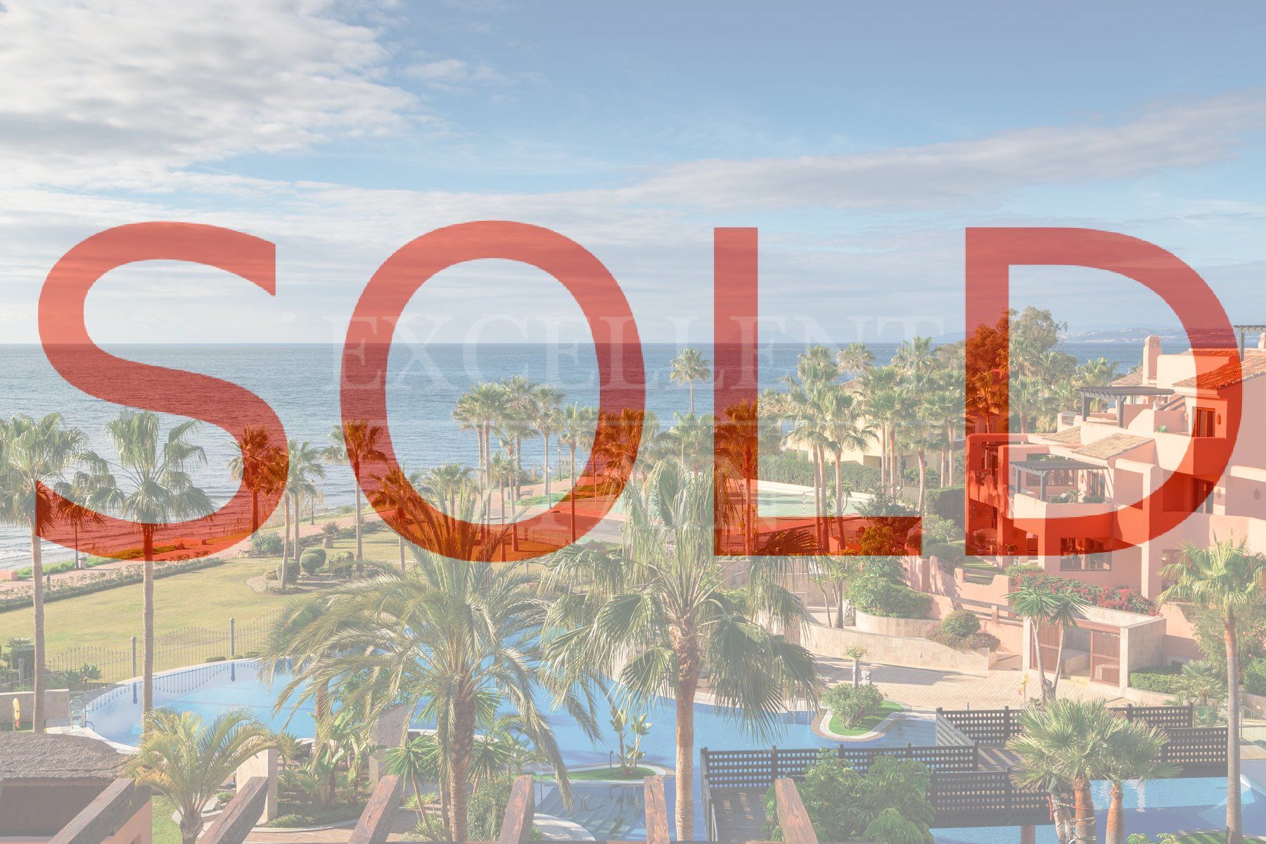 Mar Azul, Estepona, am Strand liegende Wohnung mit Meerblick zum Verkauf
