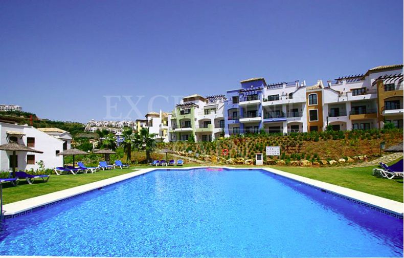 La Torre Los Arqueros Golf Benahavis Apartamento Con Vistas Al Campo De Golf A La Venta