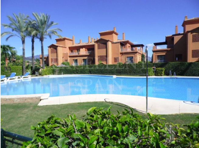 Benatalaya, Benahavis, schöne Dachwohnung mit Meerblick zum Verkauf