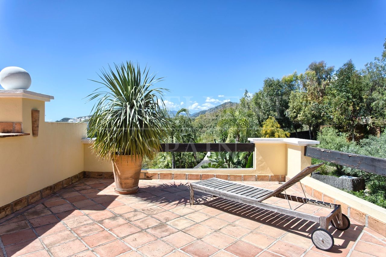 Villa in Puerto del Almendro, Benahavis