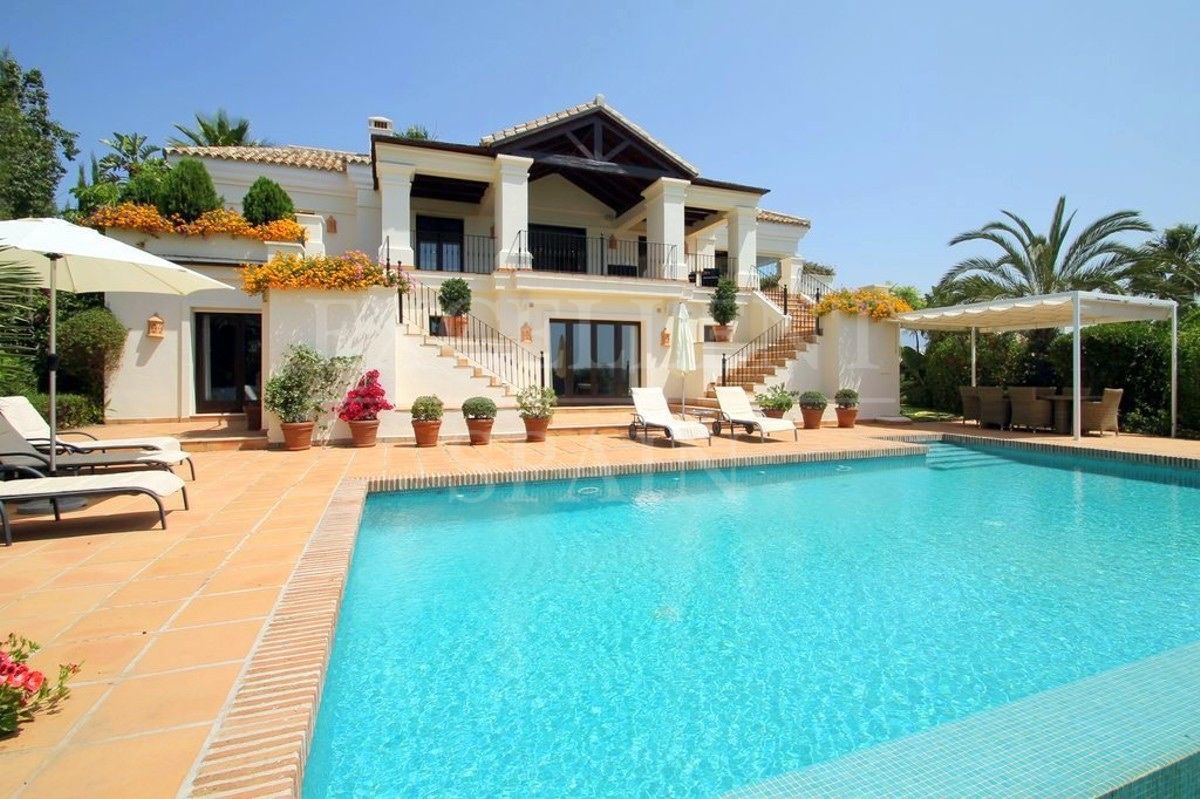 Villa in El Paraiso, Estepona