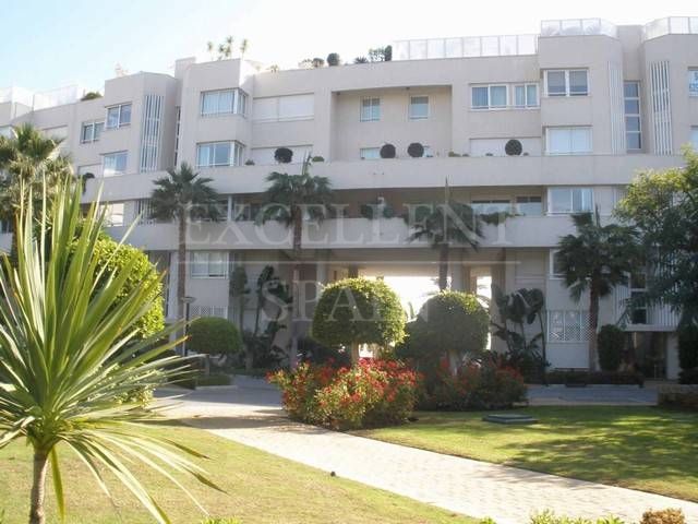 Apartamento en Los Granados Playa, Estepona