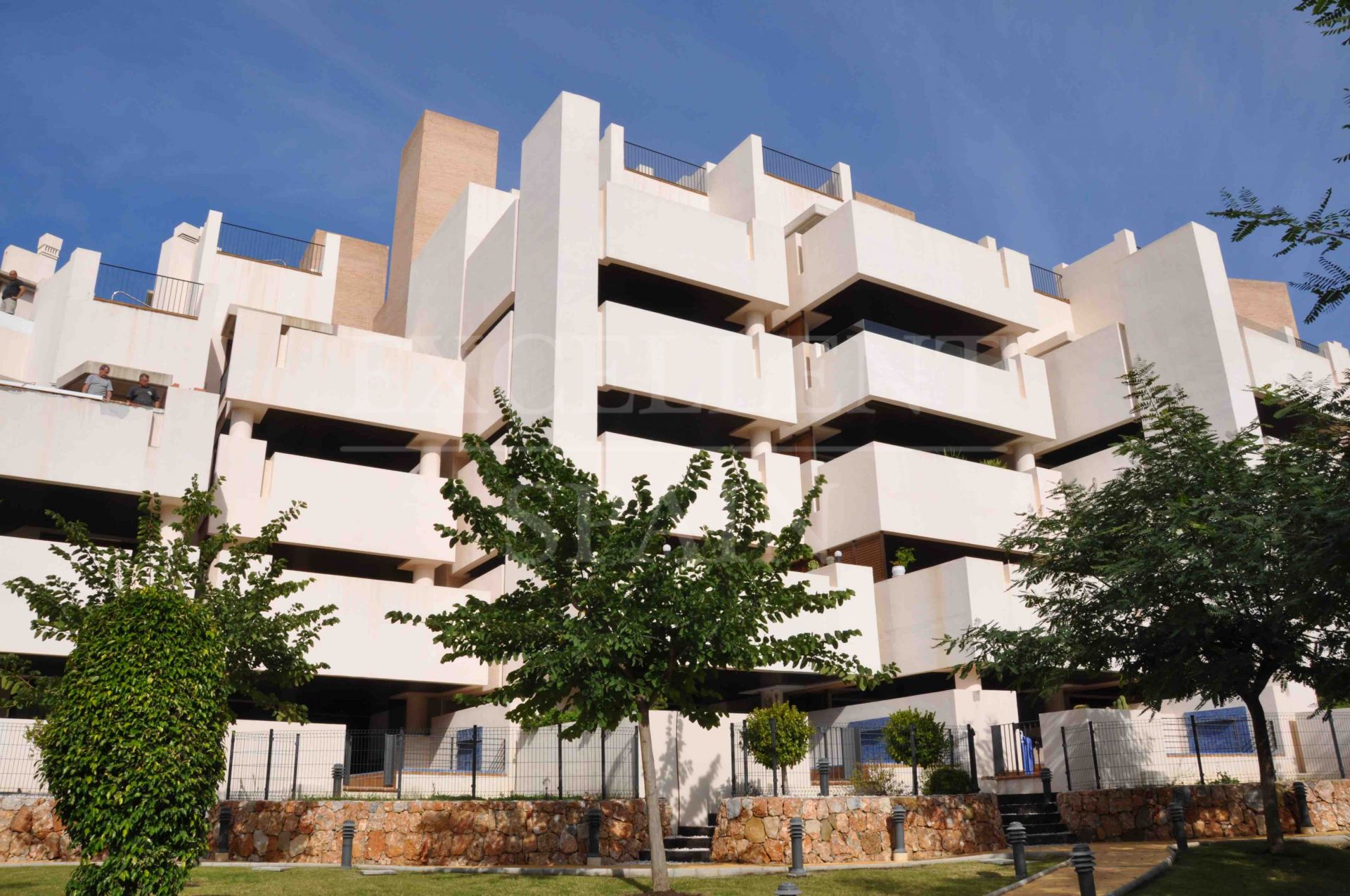 Erdgeschosswohnung in Bahia de la Plata, Estepona