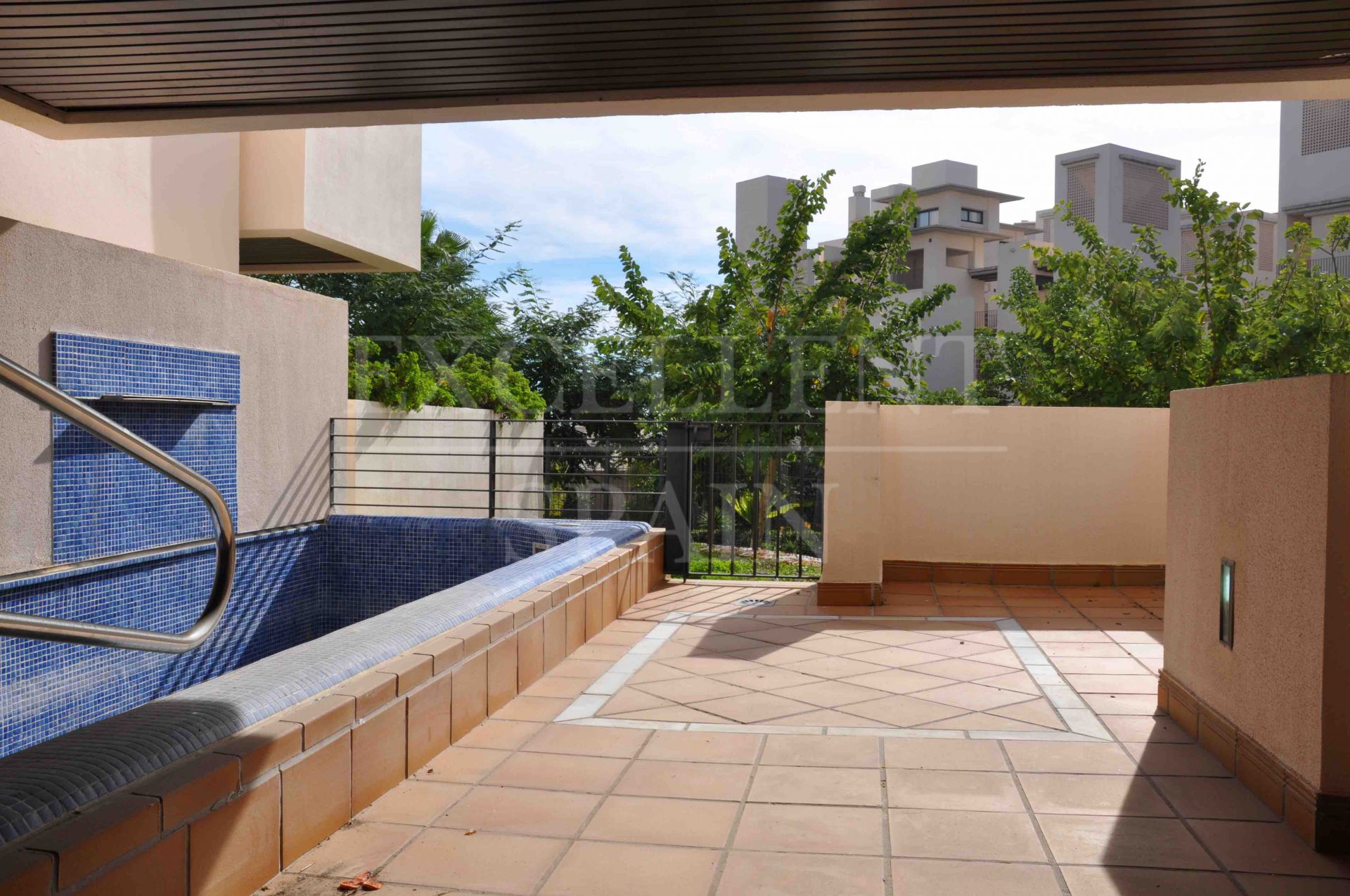 Appartement begane grond in Bahia de la Plata, Estepona