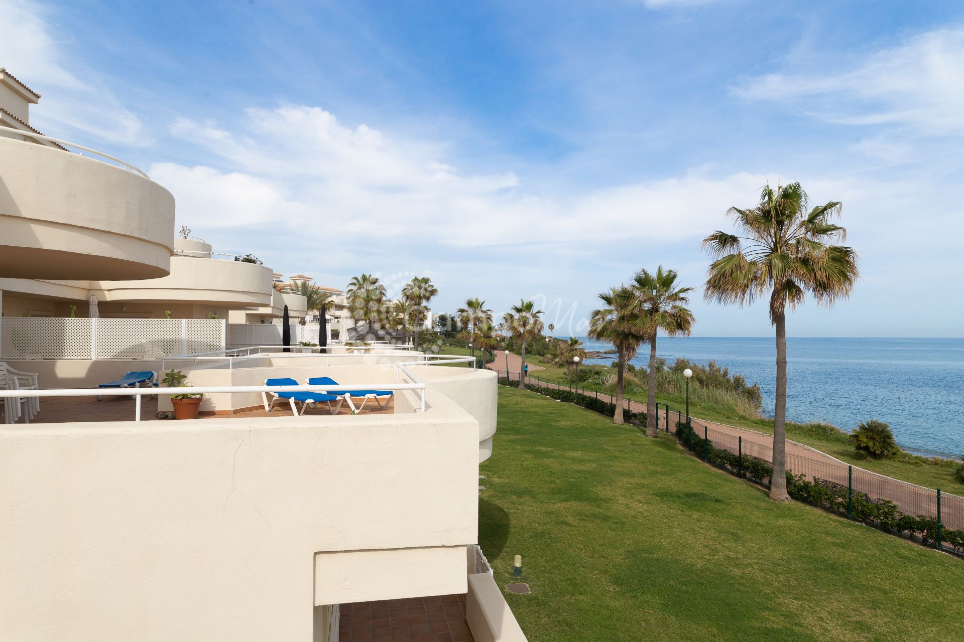 Apartment in Bermuda Beach, Estepona