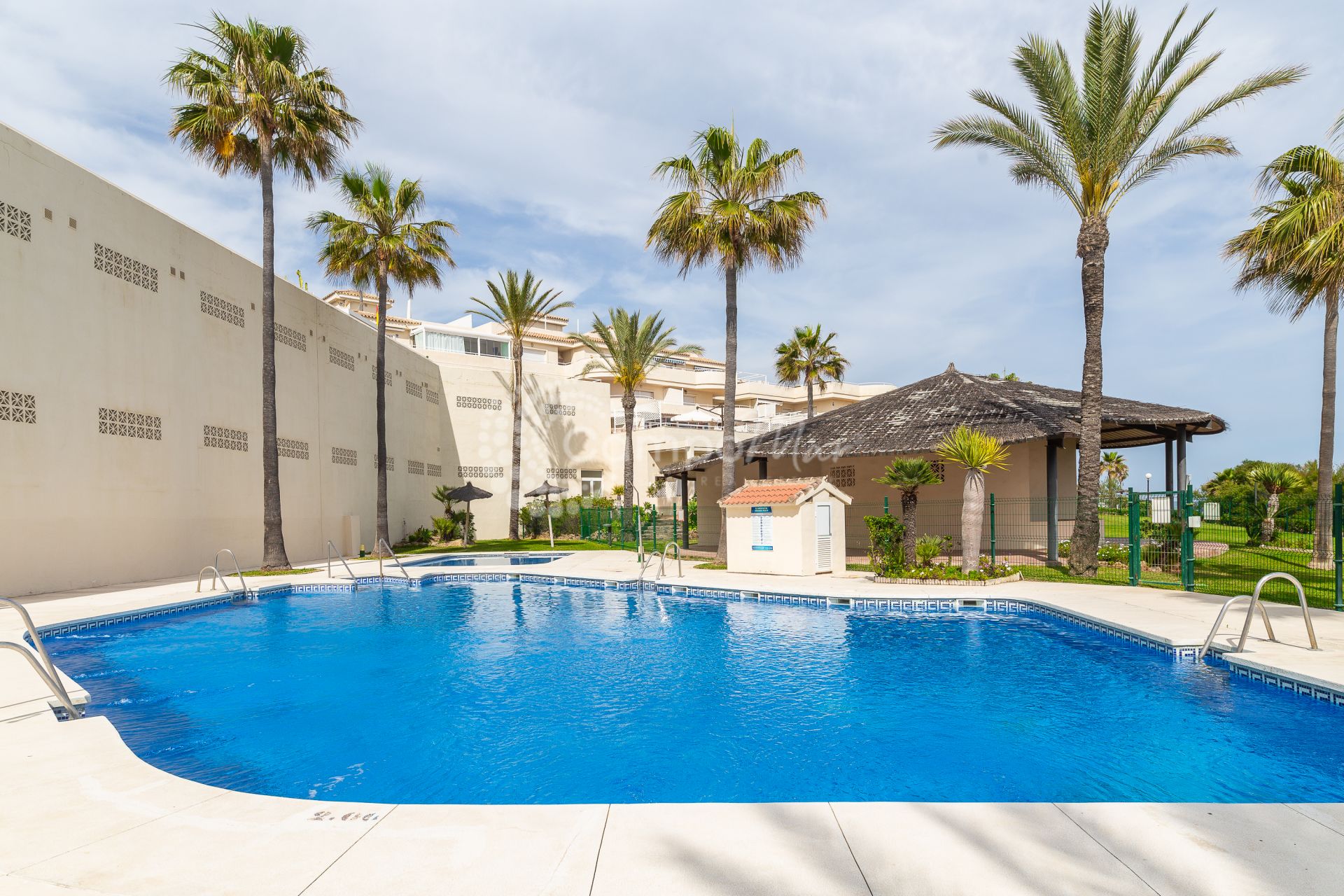 Apartment in Bermuda Beach, Estepona