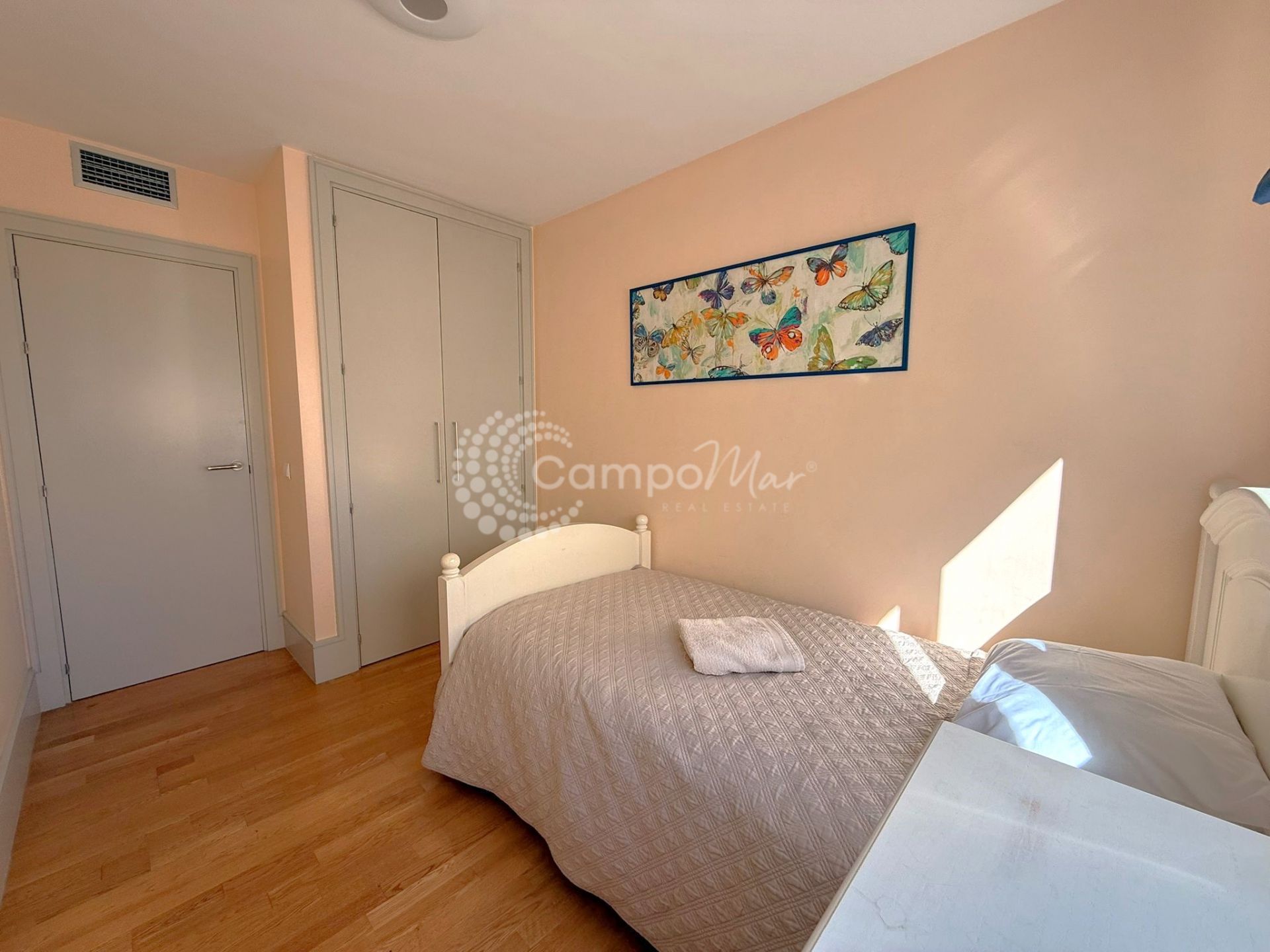 Apartment in Estepona Puerto, Estepona