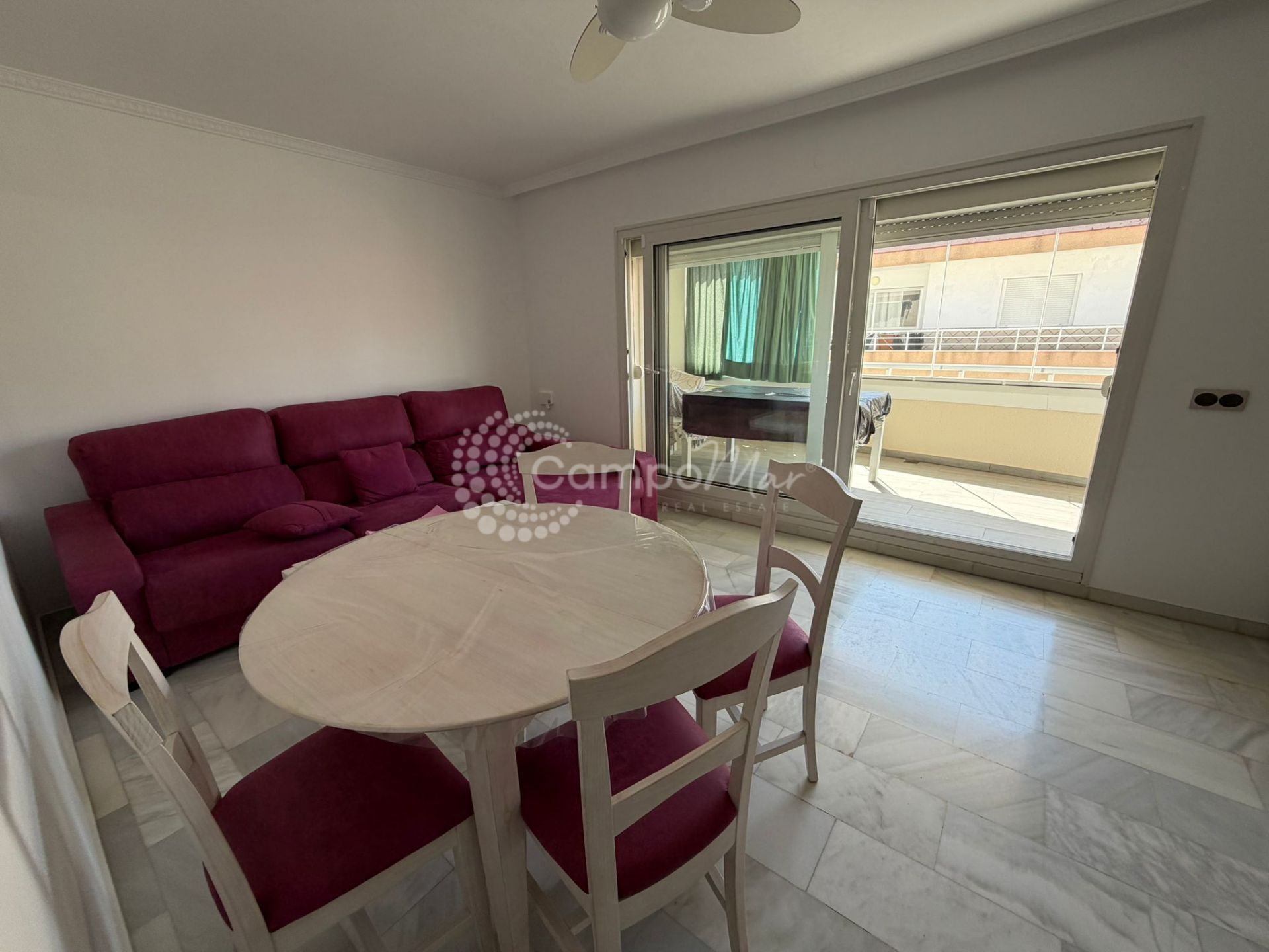 Apartamento en Estepona Playa, Estepona