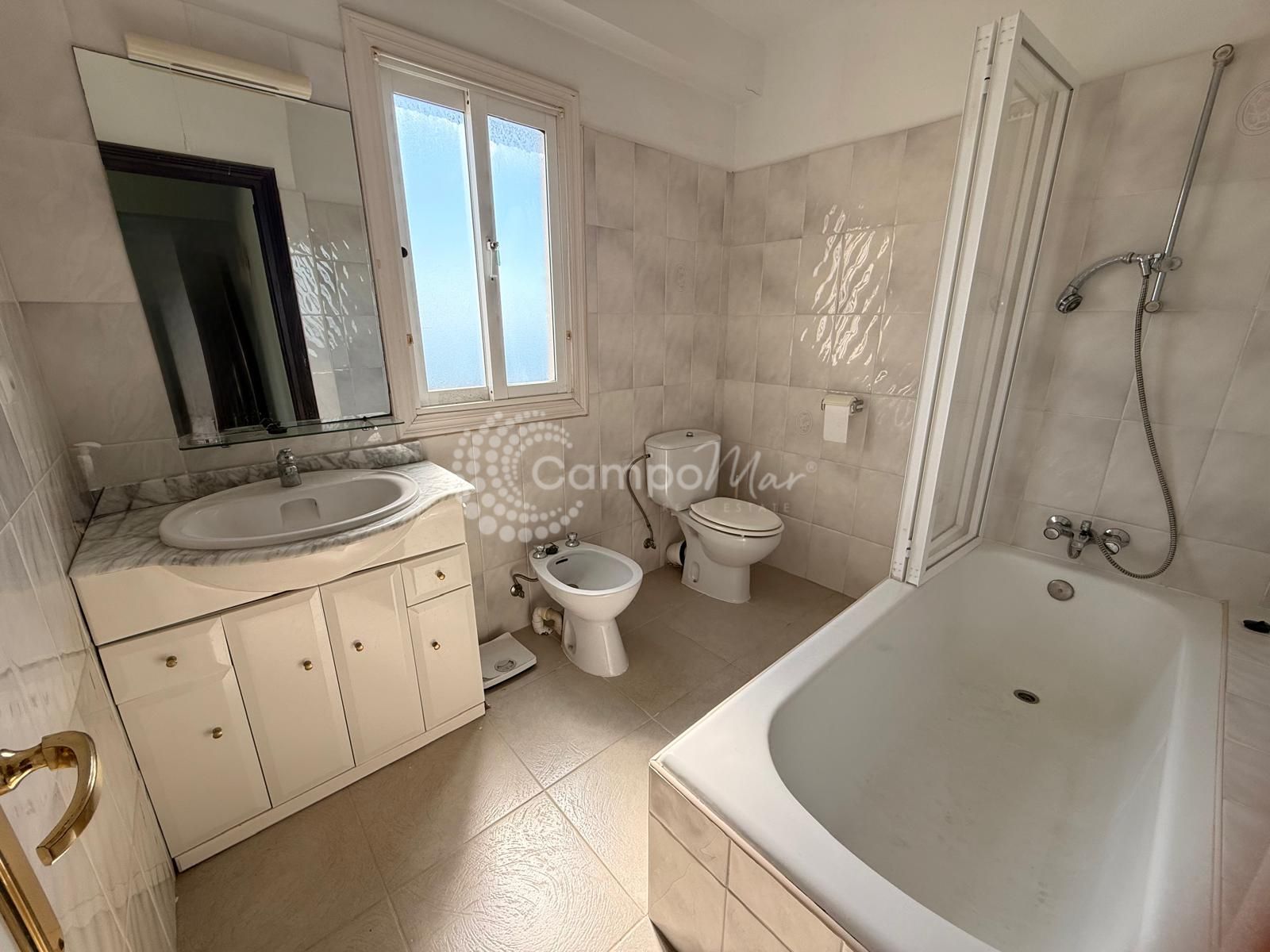 Apartamento en Estepona Puerto, Estepona