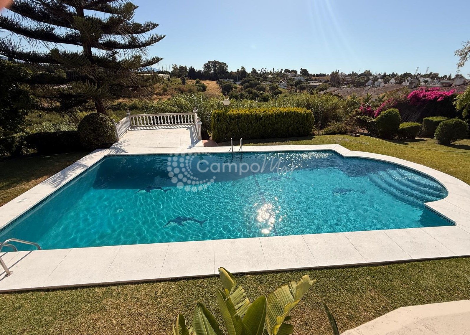 Villa in El Padron, Estepona