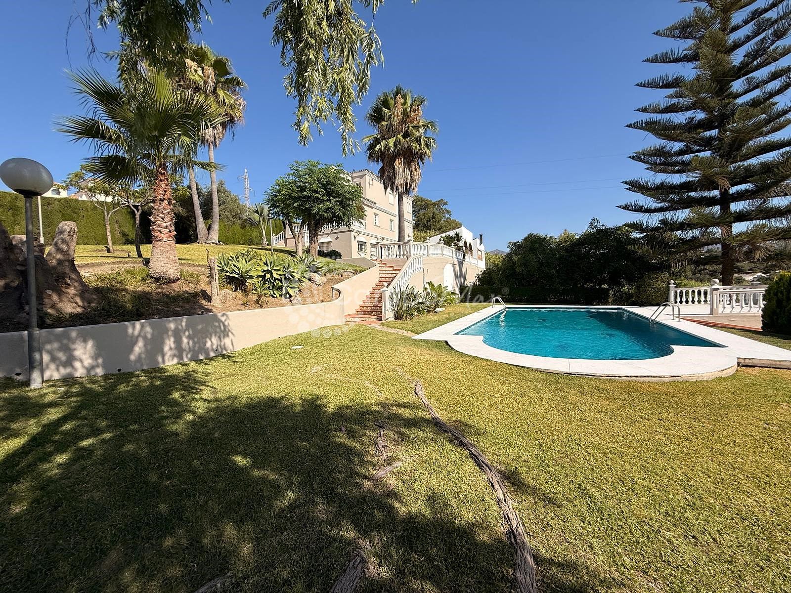 Villa in El Padron, Estepona