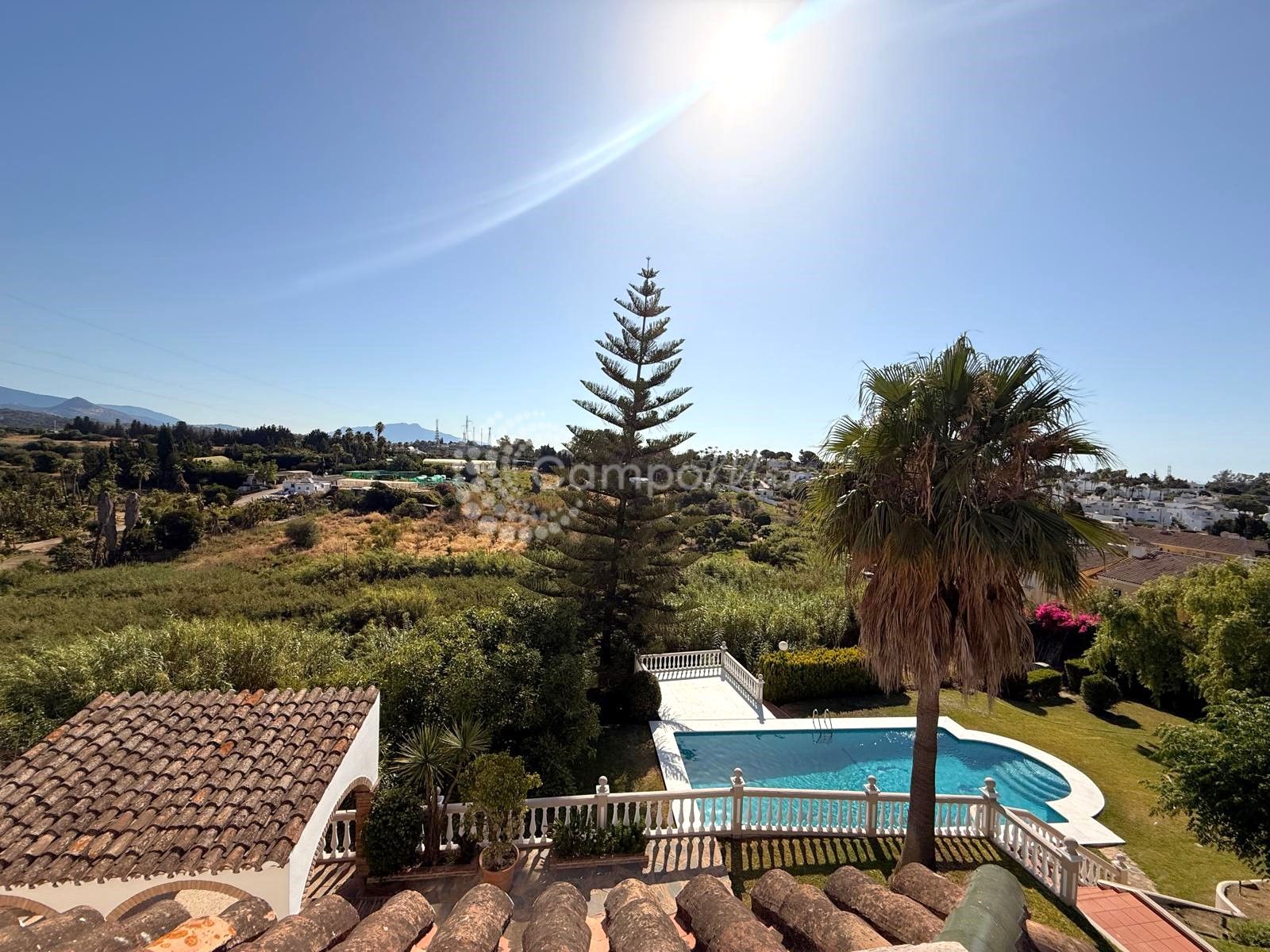 Villa in El Padron, Estepona