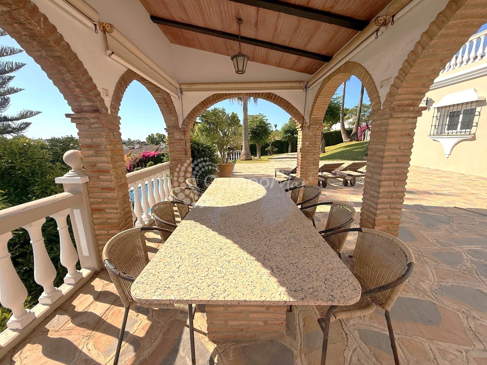 Villa in El Padron, Estepona