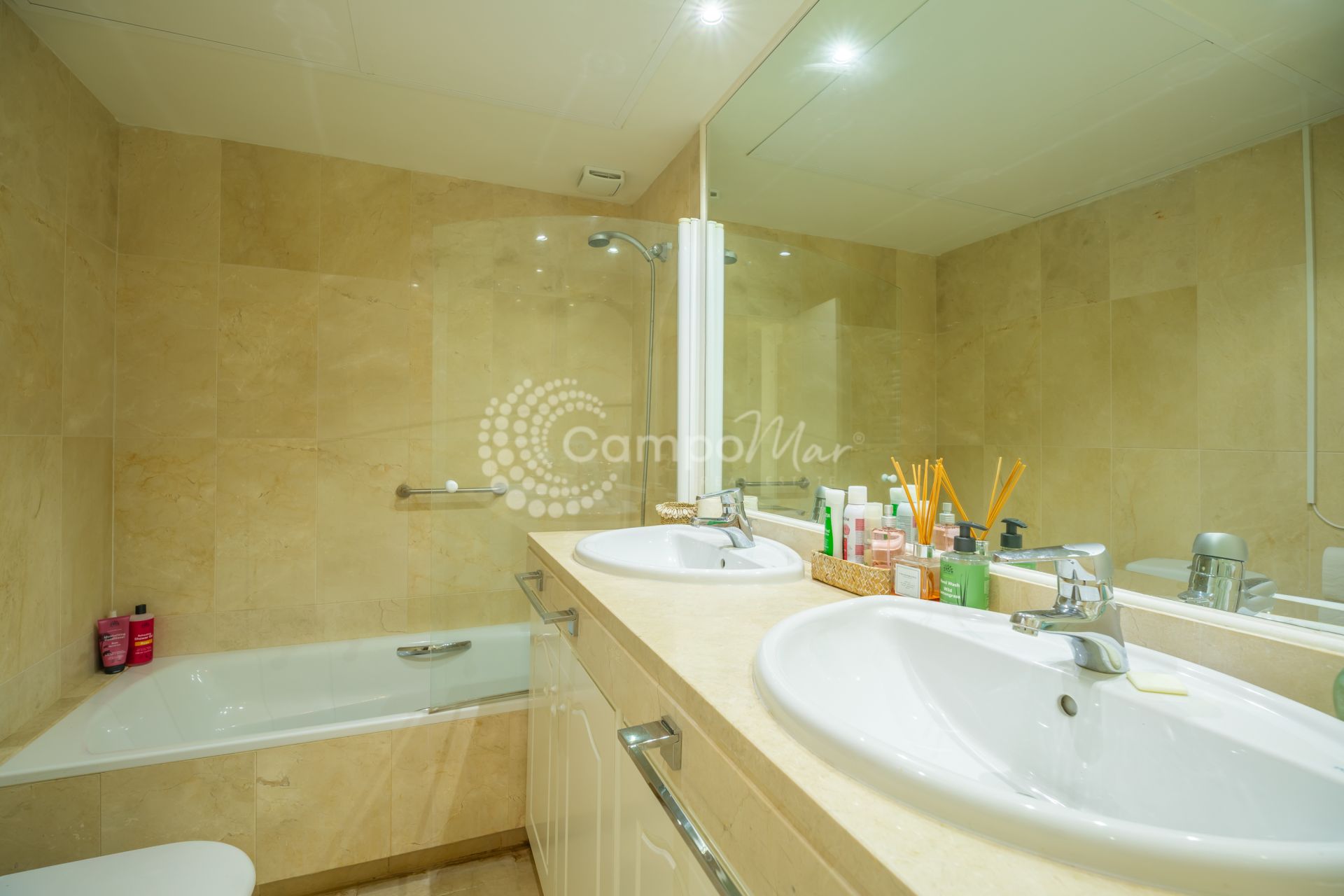 Penthouse in Sinfonia del Mar, Estepona