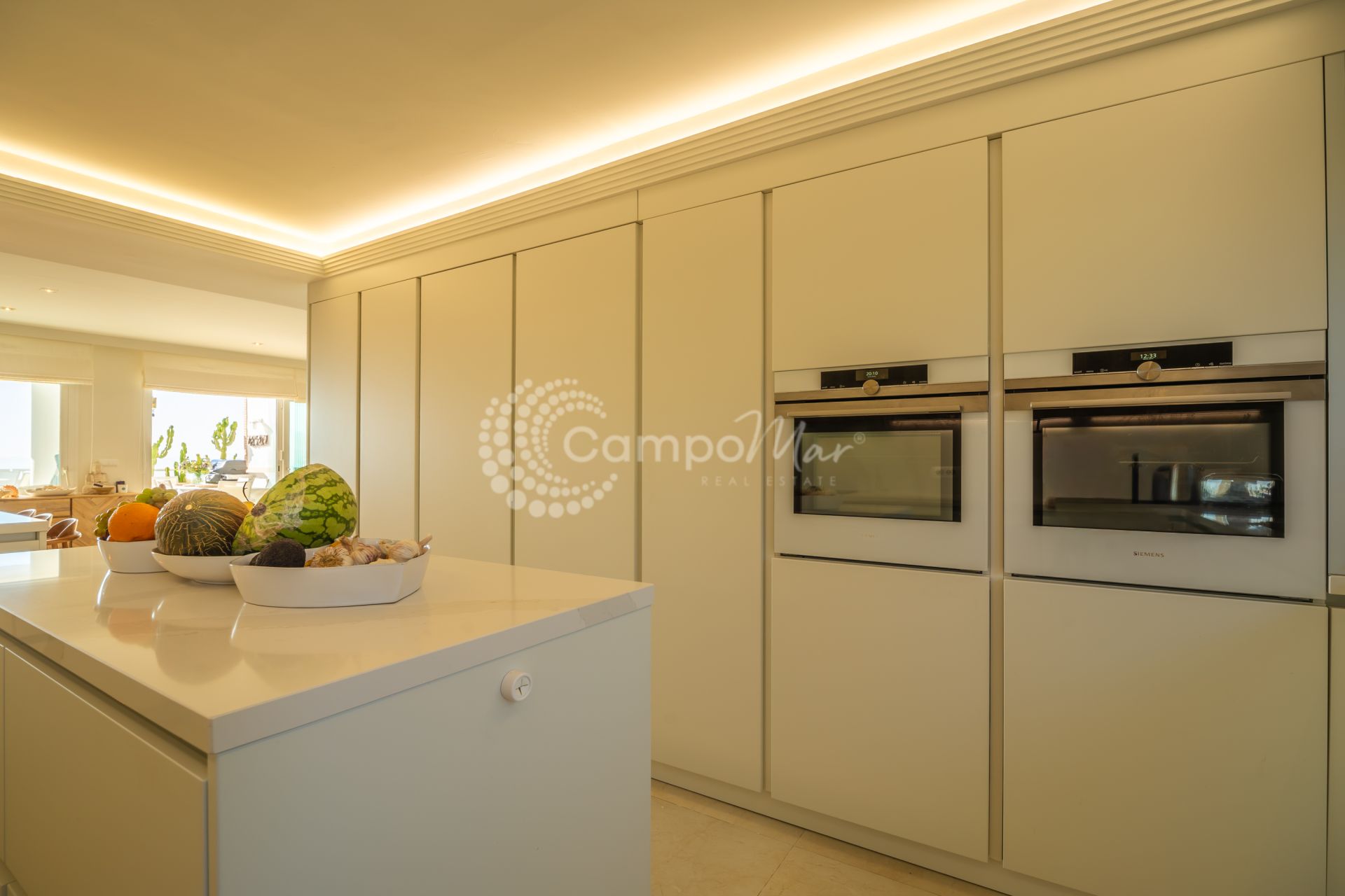 Penthouse in Sinfonia del Mar, Estepona