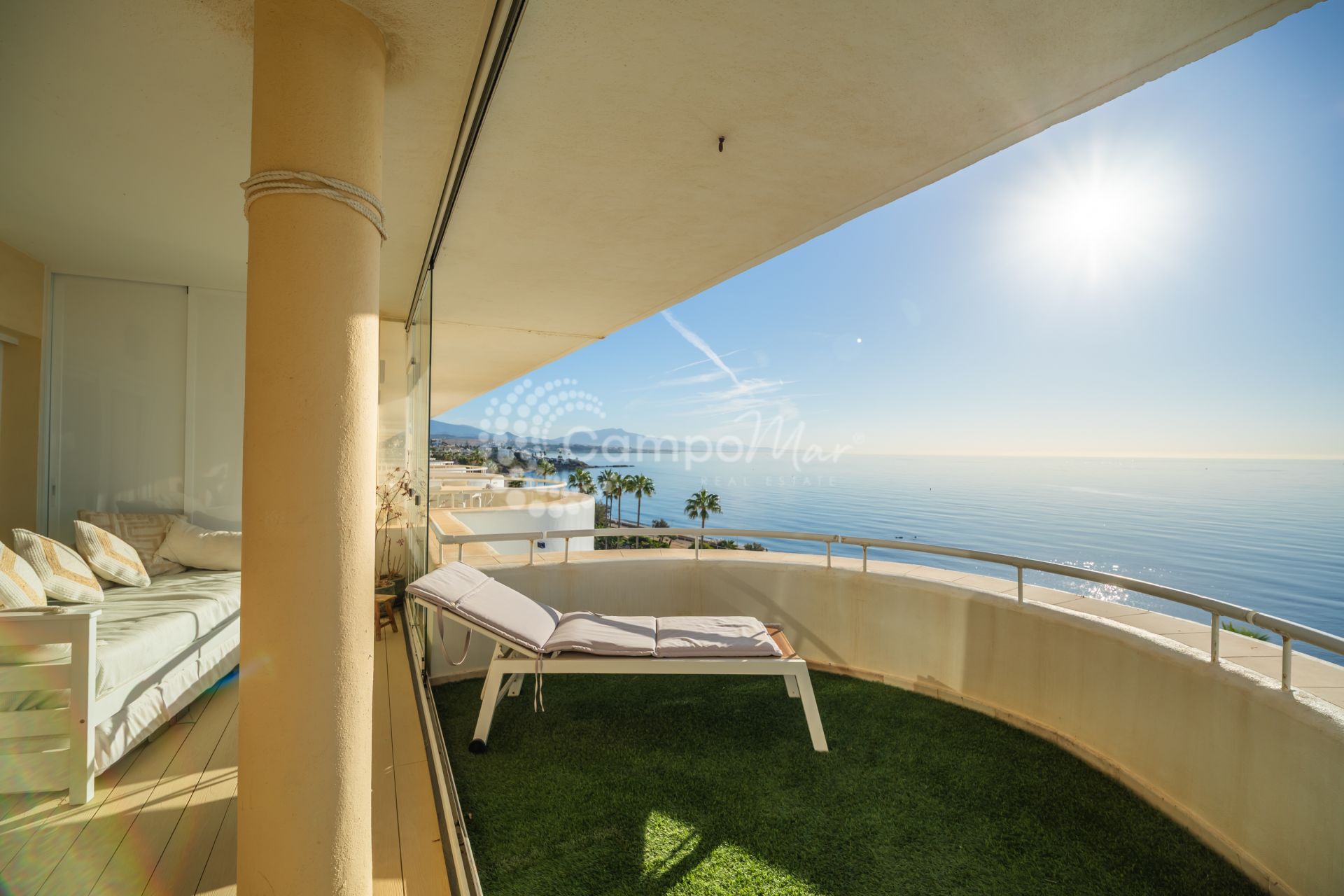 Penthouse in Sinfonia del Mar, Estepona