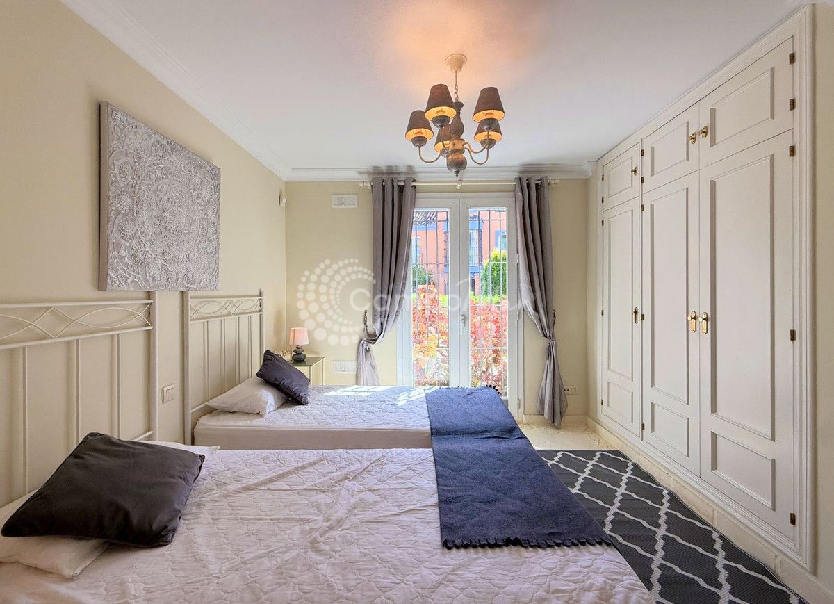 Apartamento Planta Baja en La Perla de la Bahía, Casares