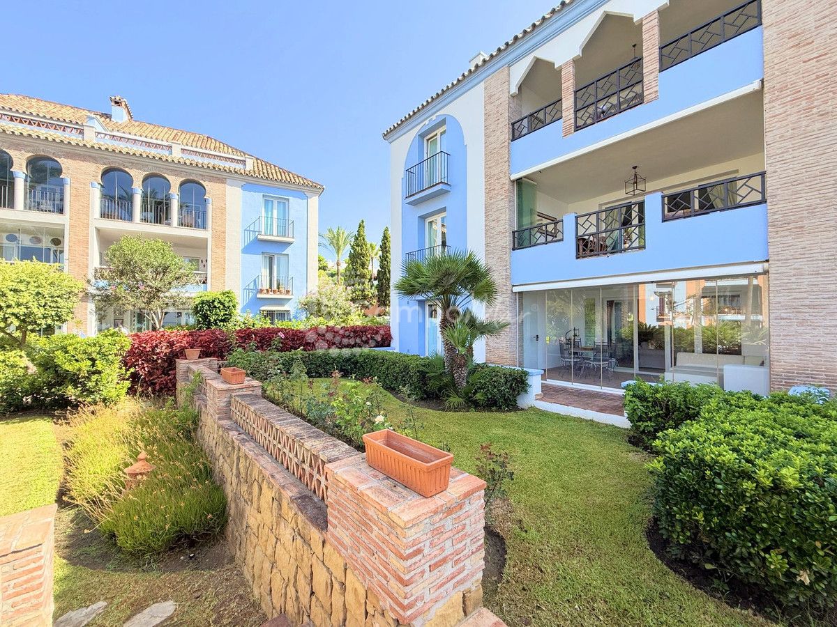 Apartamento Planta Baja en La Perla de la Bahía, Casares