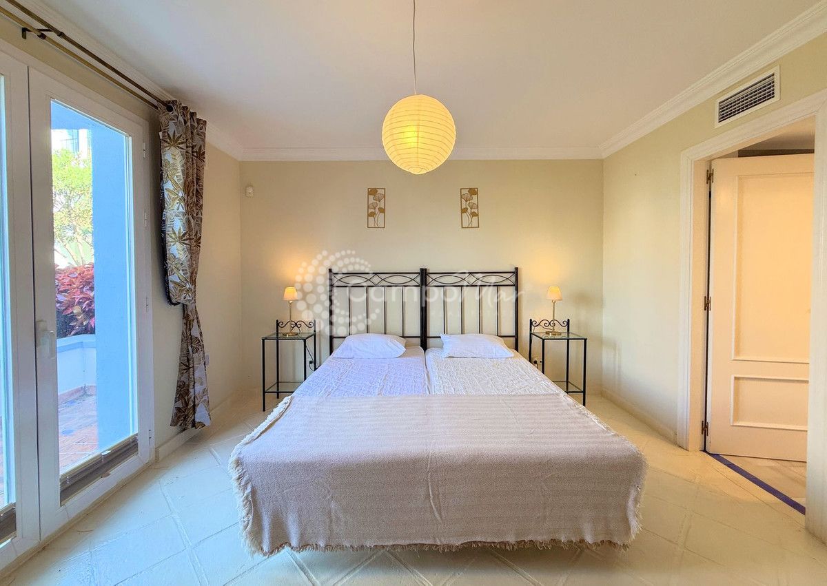 Apartamento Planta Baja en La Perla de la Bahía, Casares