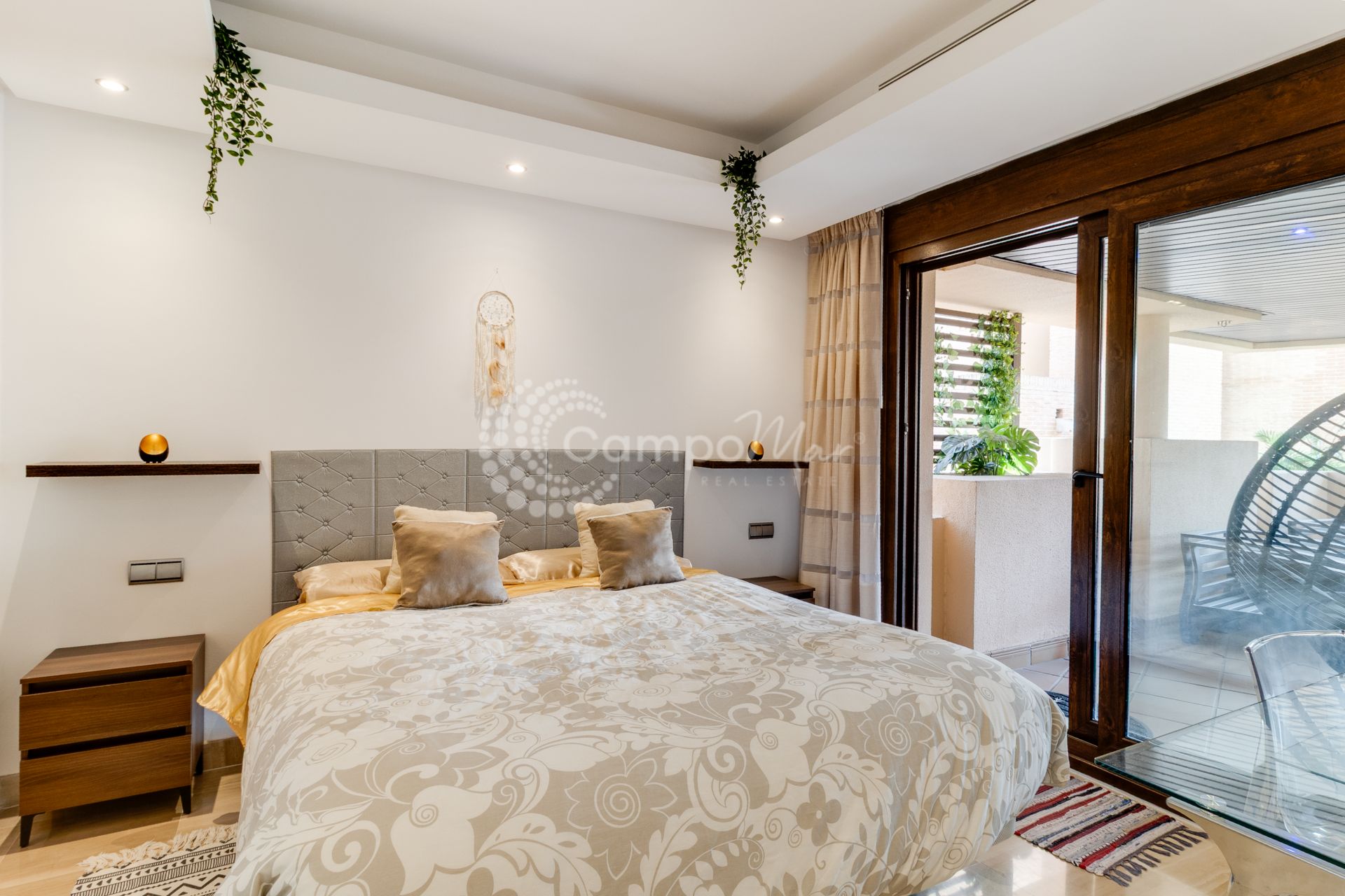 Apartment in Punta Plata, Estepona