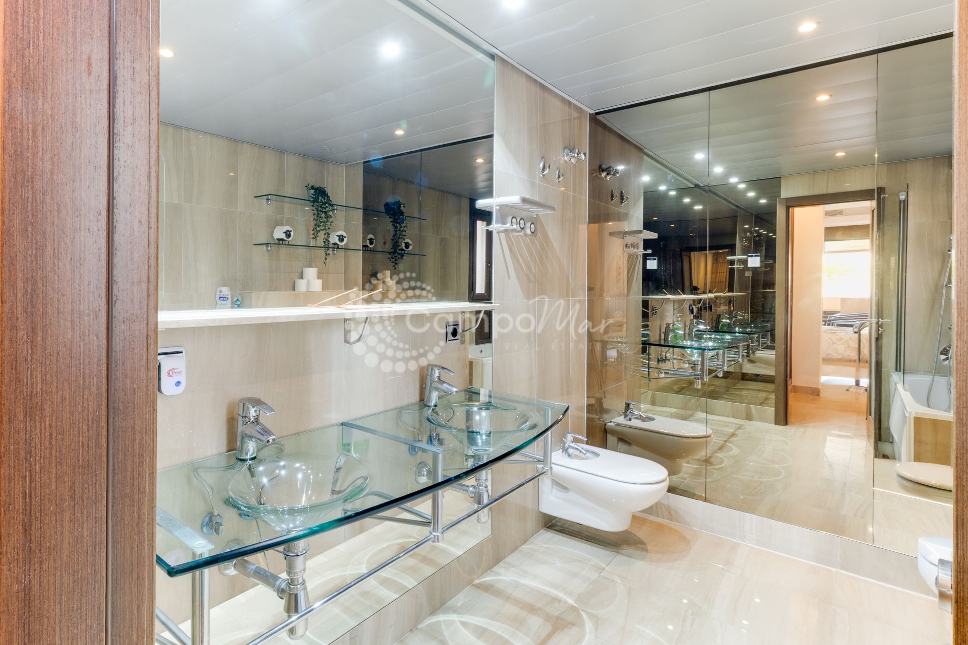 Apartment in Punta Plata, Estepona