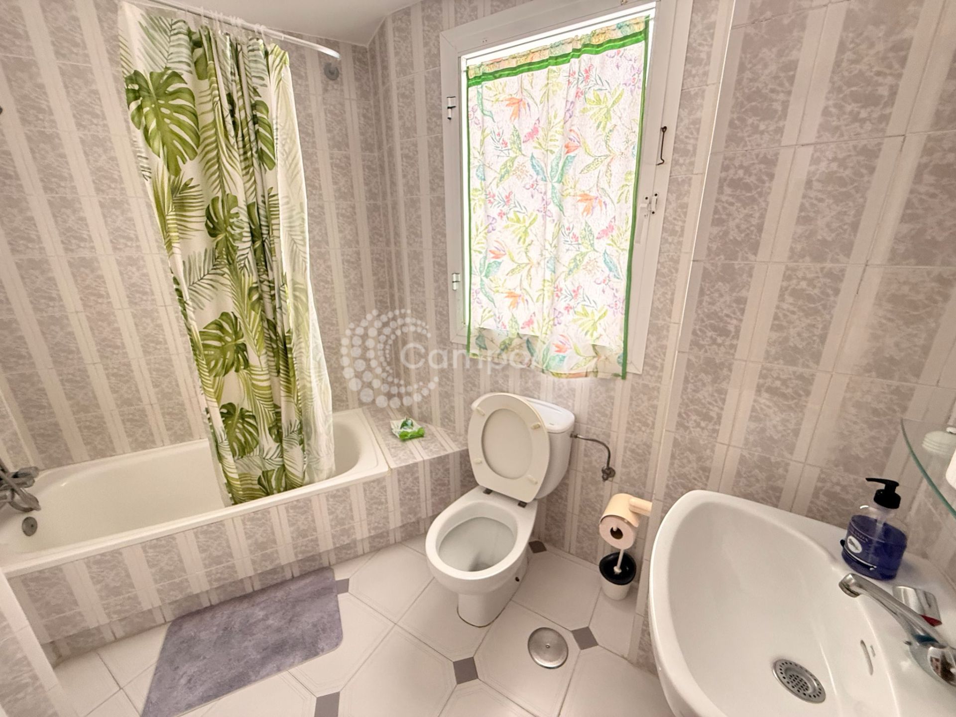 Apartment in Estepona Town, Estepona