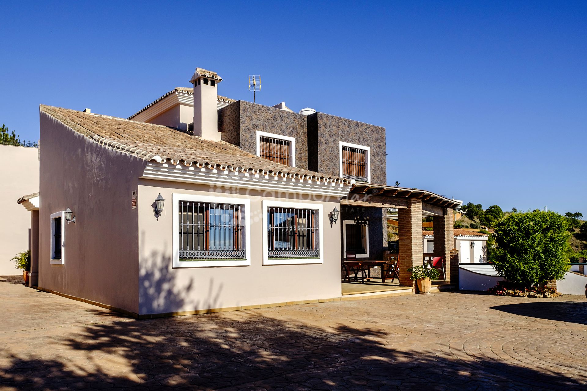 Villa en Altos de Estepona, Estepona