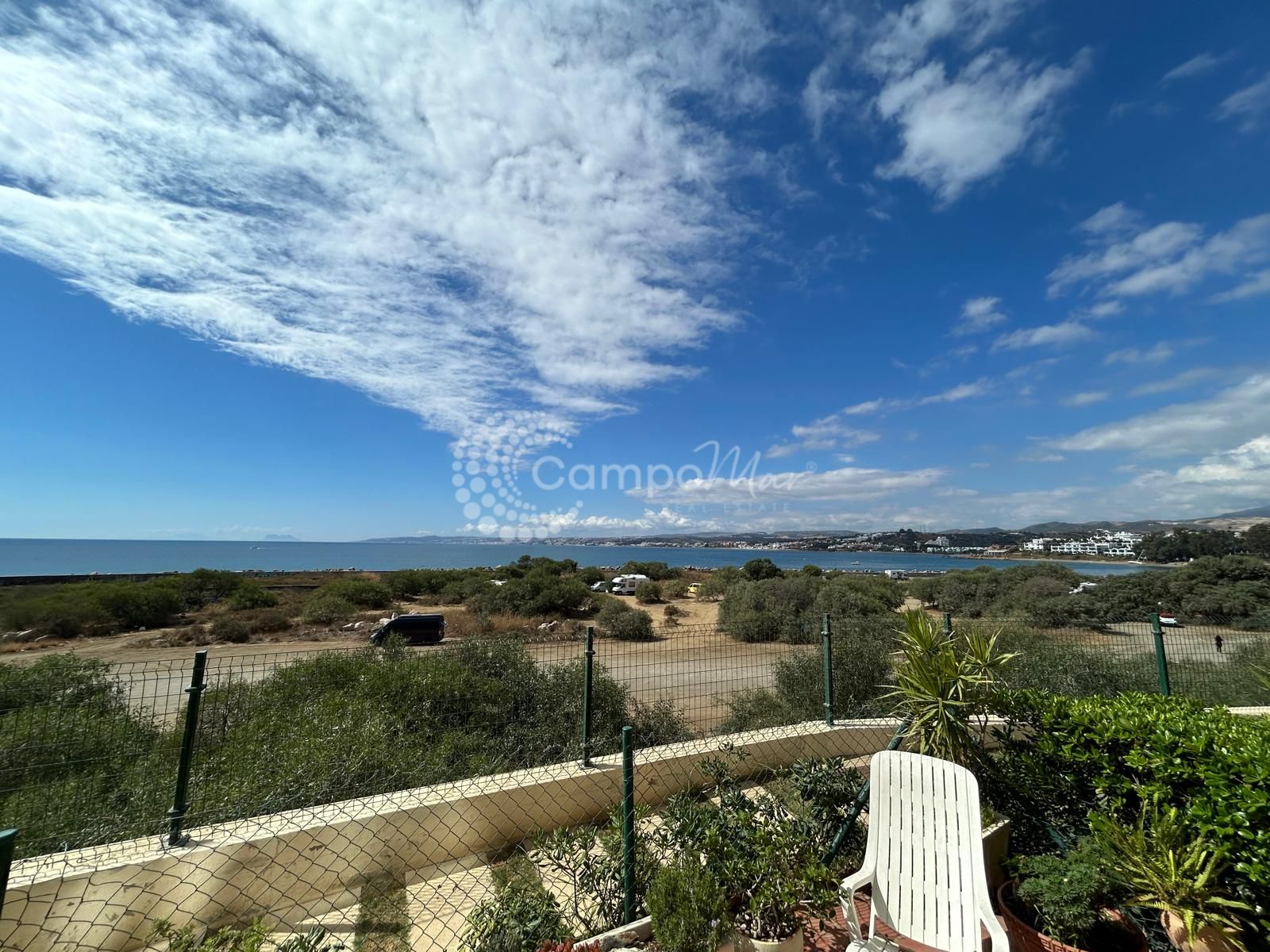 Apartamento Planta Baja en Playa del Cristo, Estepona