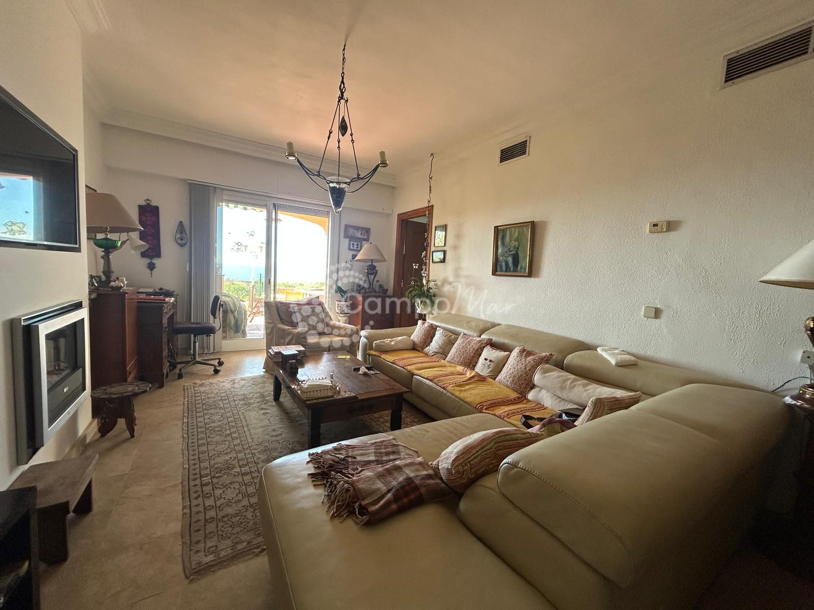 Apartamento Planta Baja en Playa del Cristo, Estepona