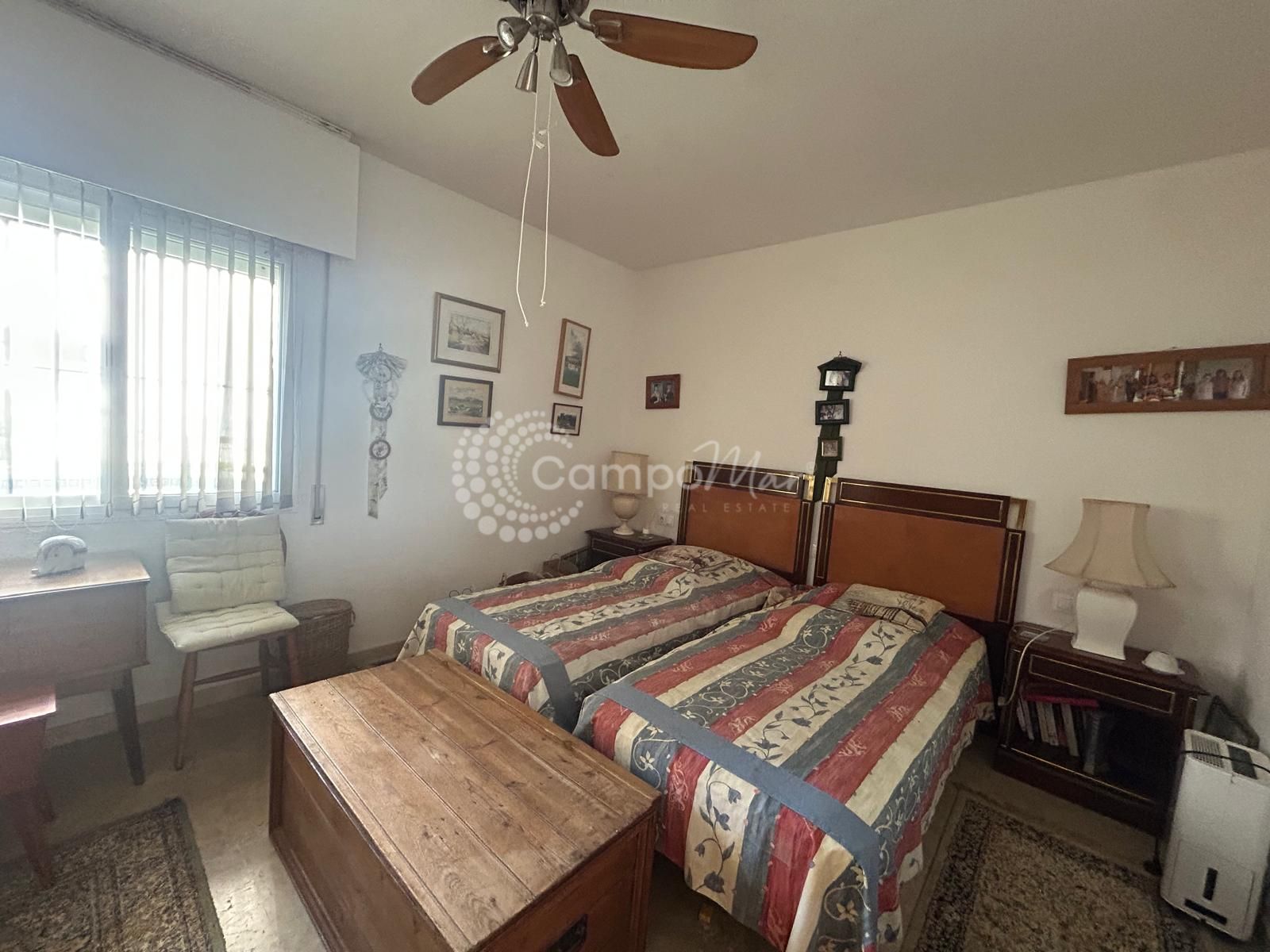 Apartamento Planta Baja en Playa del Cristo, Estepona