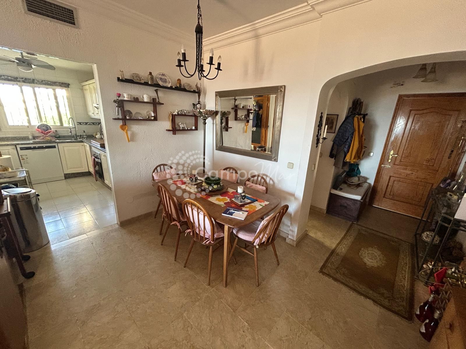 Apartamento Planta Baja en Playa del Cristo, Estepona