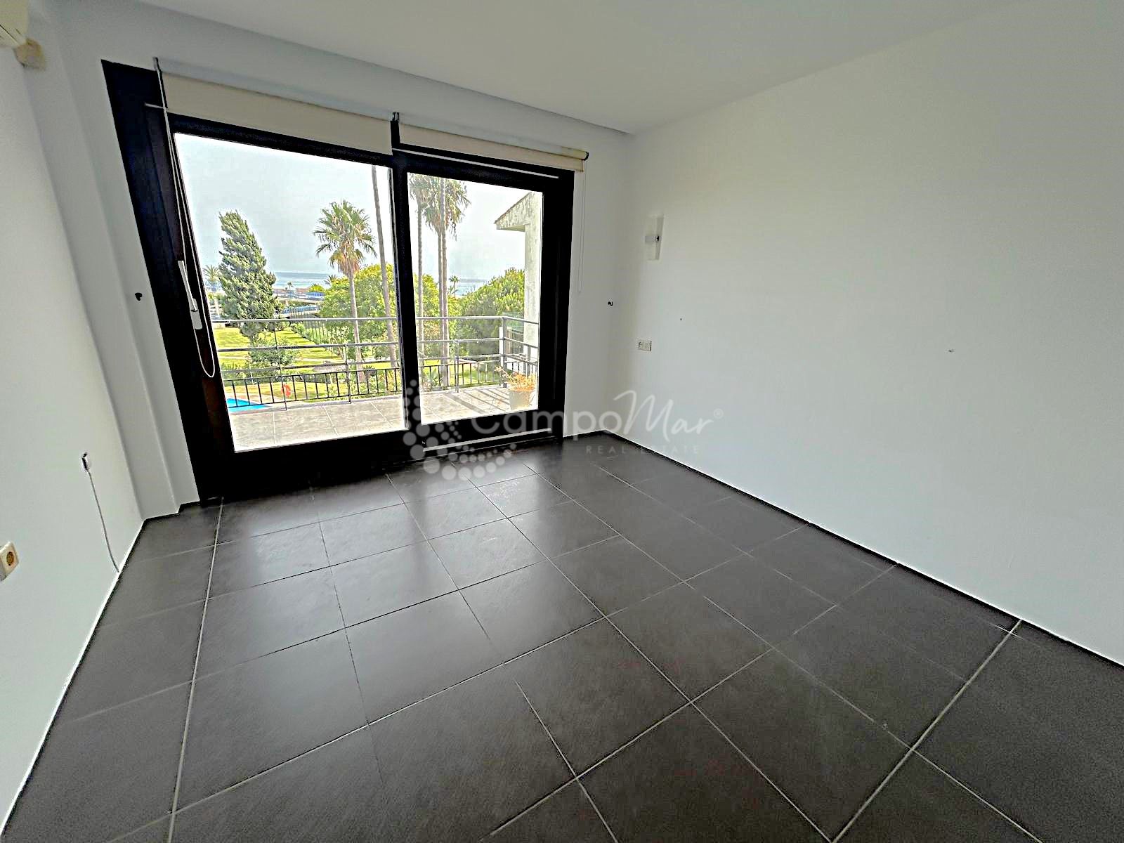Duplex en Bahia Dorada, Estepona