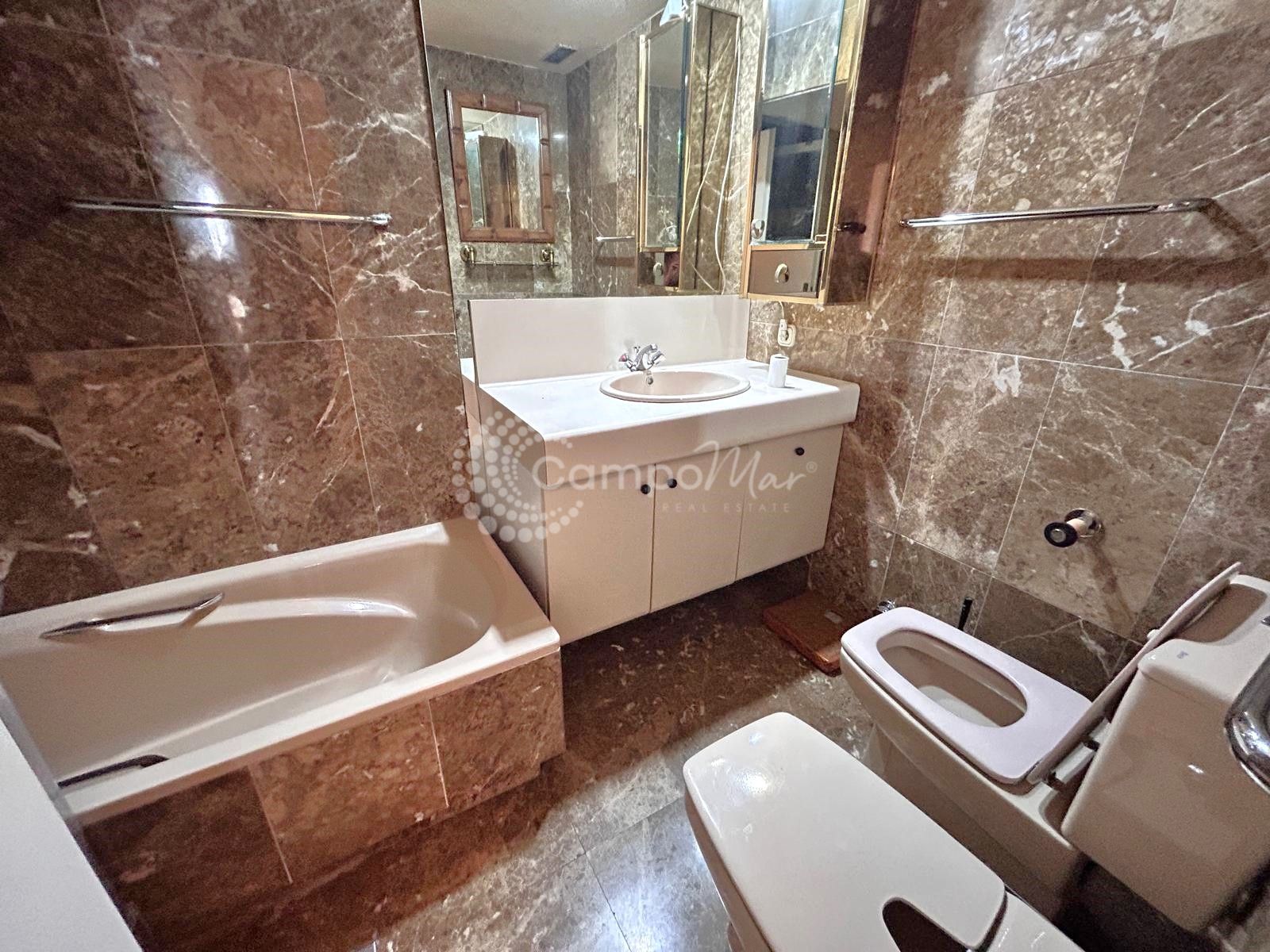 Apartment in Estepona Town, Estepona