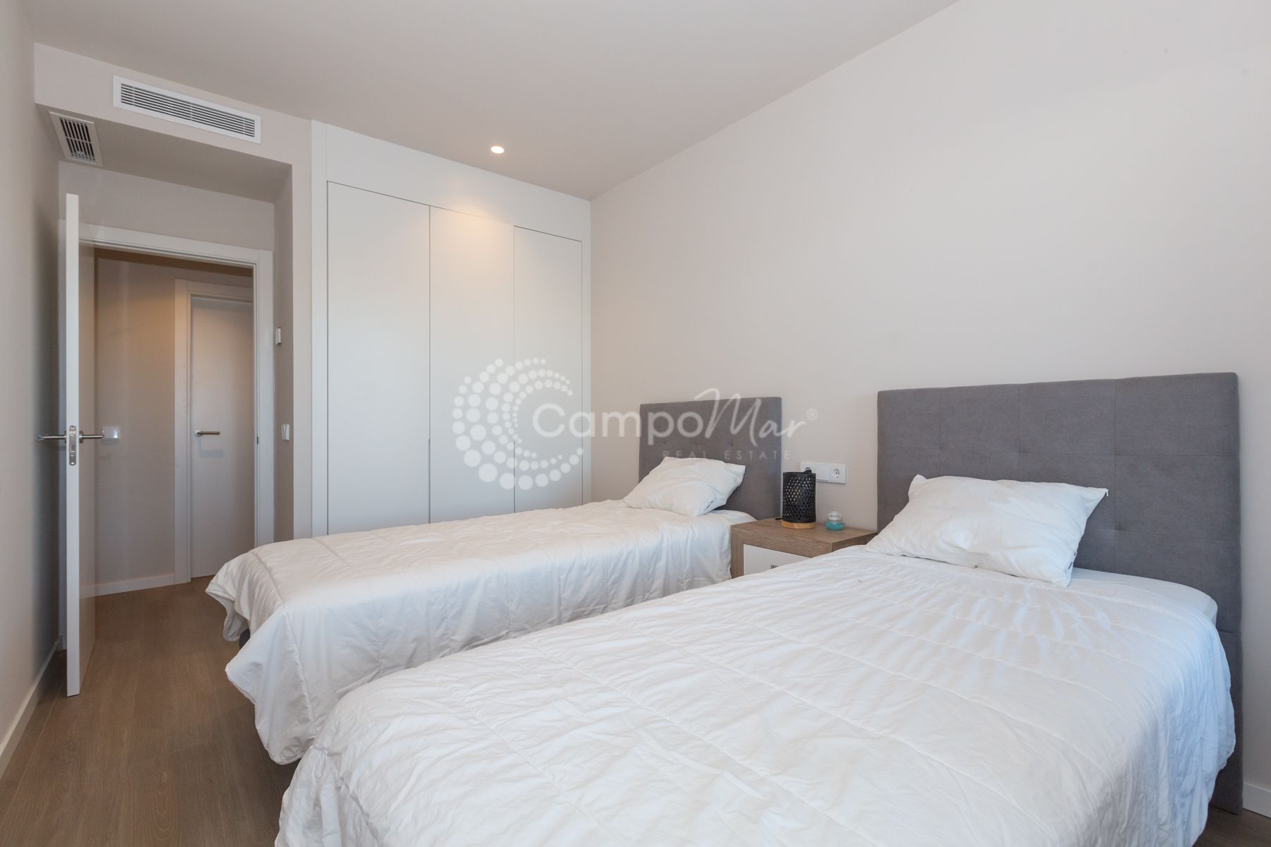 Flat in Avda de Andalucia - Sierra de Estepona, Estepona